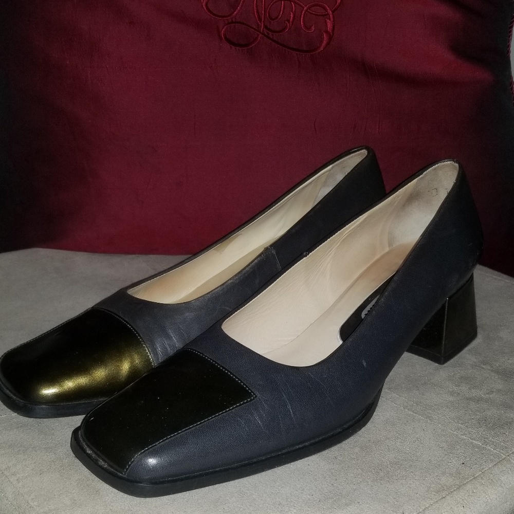 Gray Peter Kaiser leather pumps